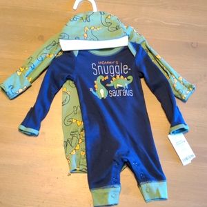 Nwt Carter's newborn outfits